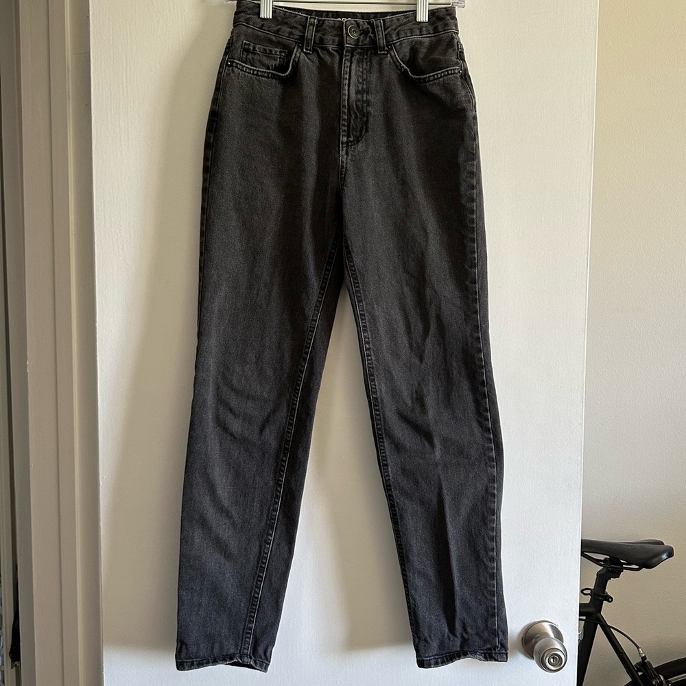 Urban Outfitters BDG Washed Black Boho Classic Mom Jean size 25 EUC